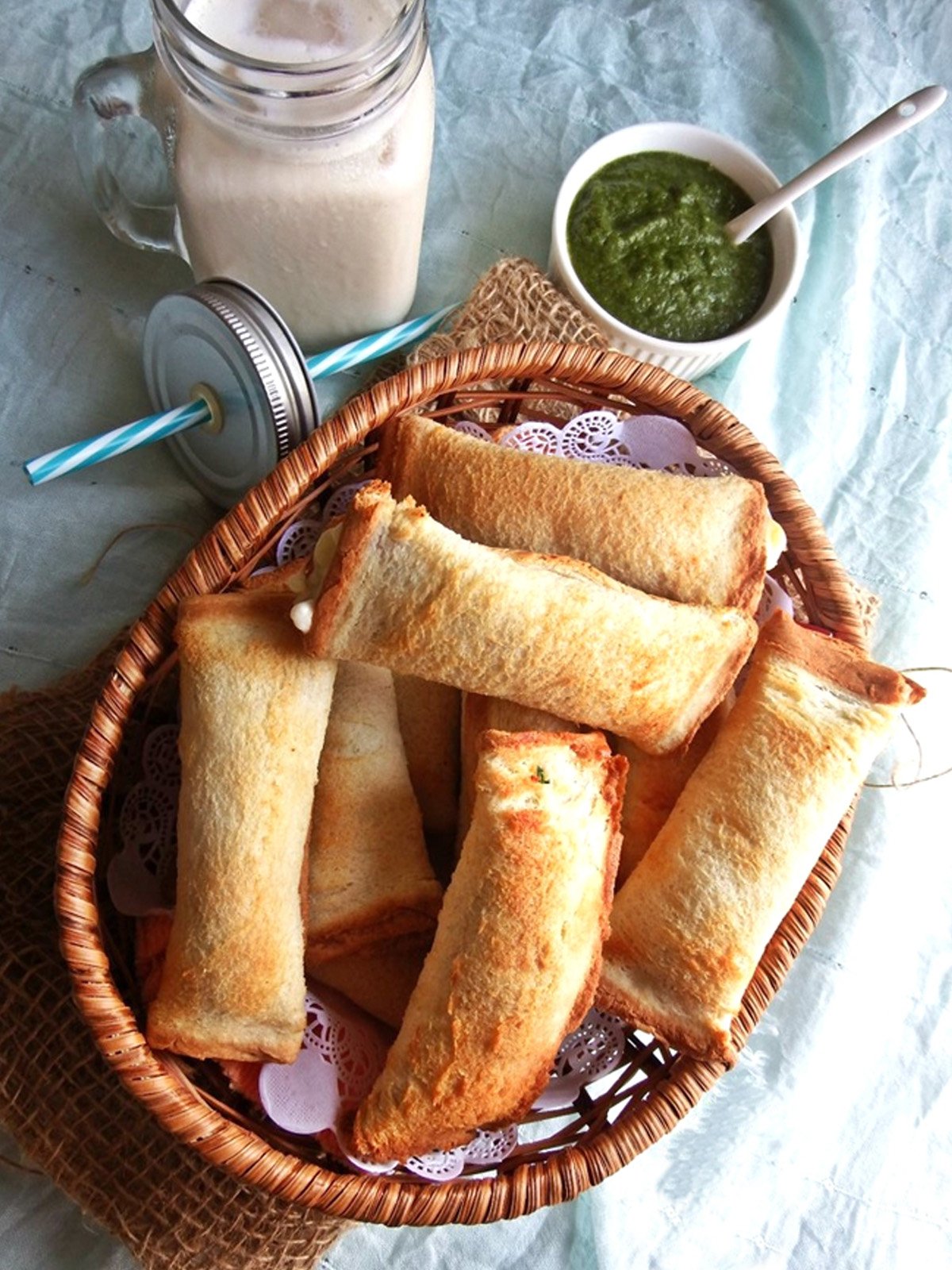 Paneer Bread Roll 