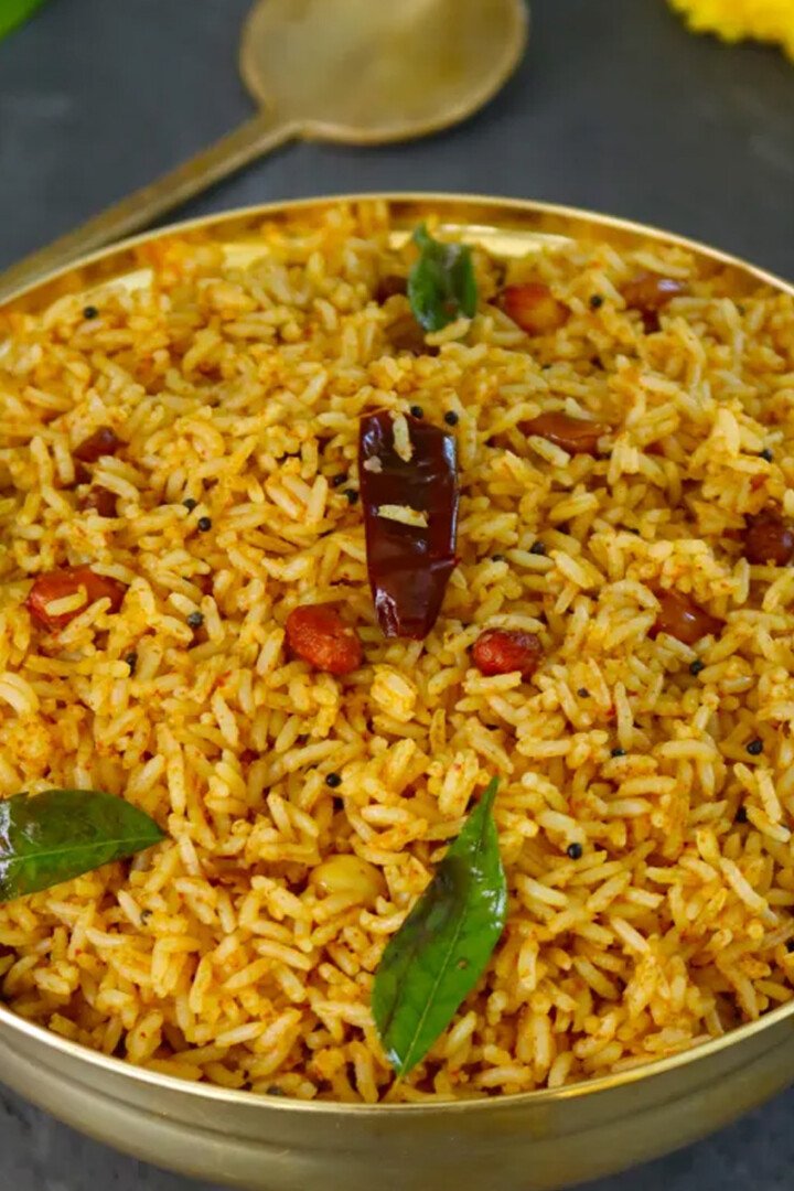 Puliyodarai - Tamarind Rice