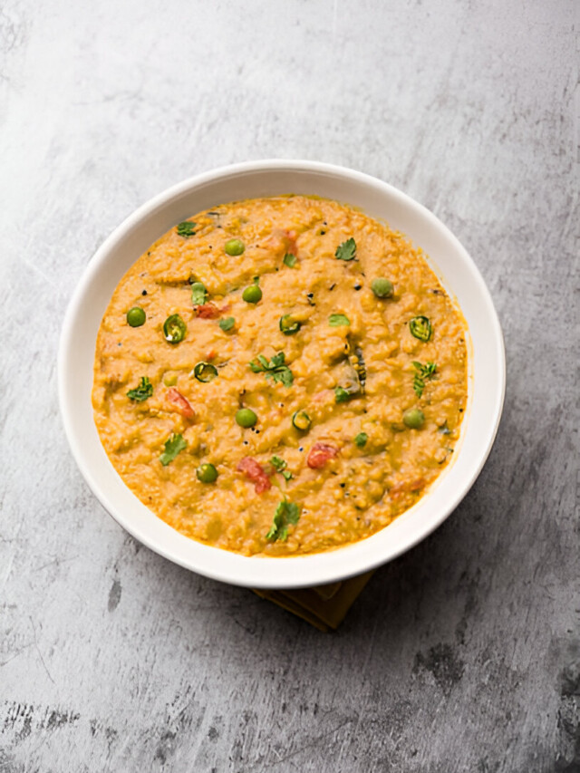 Make Healthy Oats Khichdi A Fast, Nutritious Meal