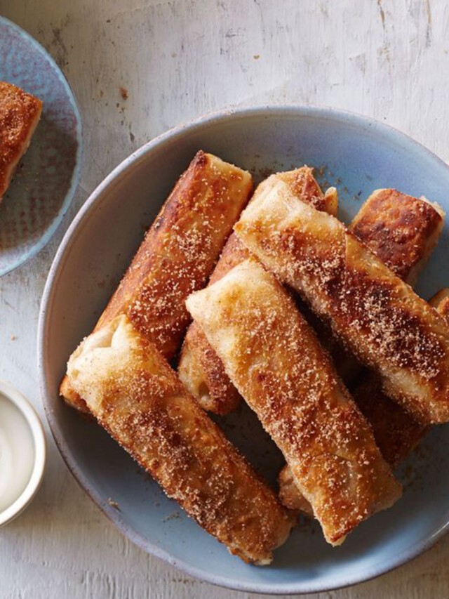 Bread Cream Roll A Sweet & Creamy Delight!