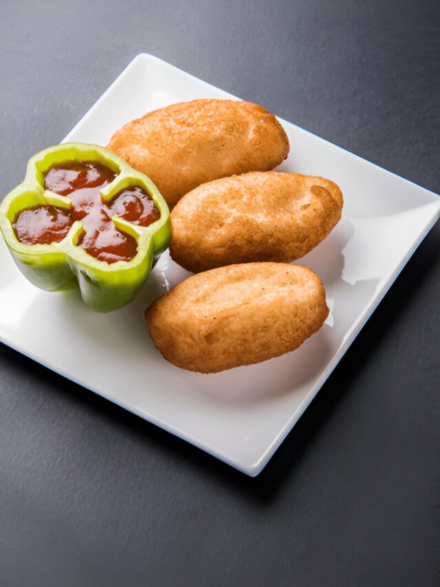 Craving Something Delicious? Try Veg Bread Roll!