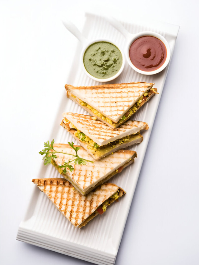 10-Min Breakfast: Paneer Bhurji Meets Toast!