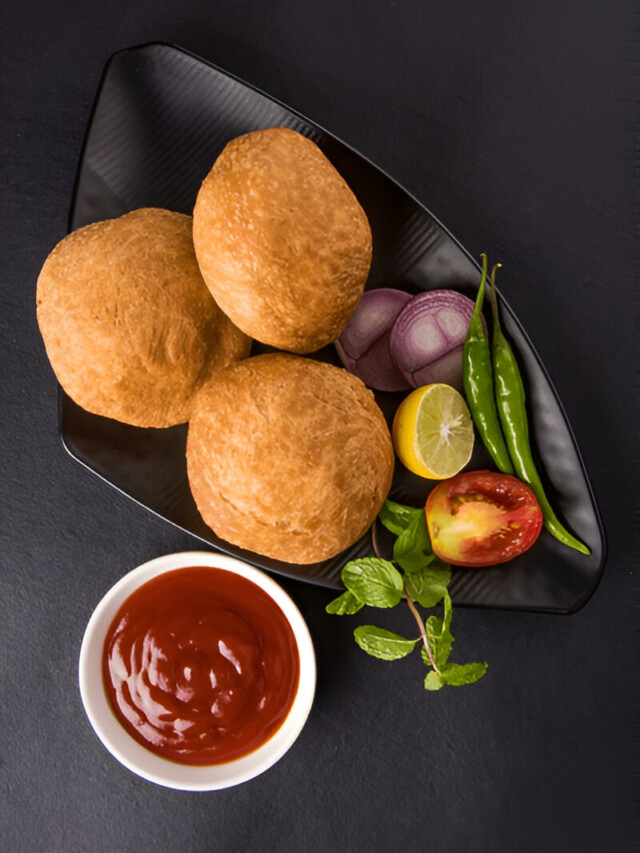 Make Perfectly Crispy Moong Dal Kachori at Home!