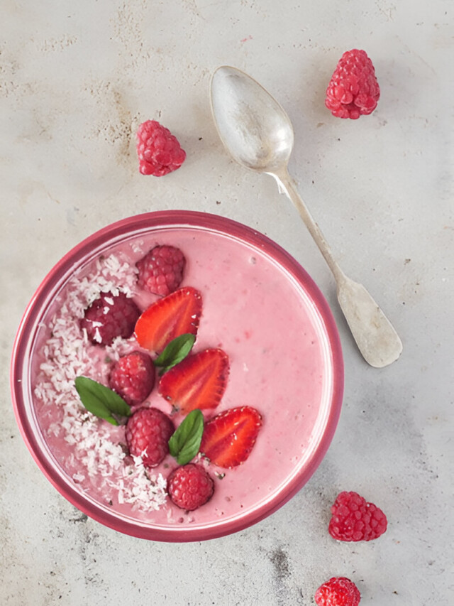 The Ultimate Strawberry Bowl You Need to Try!