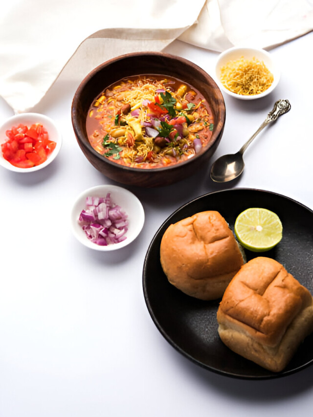 Misal Pav Maharashtra’s Favorite Street Food